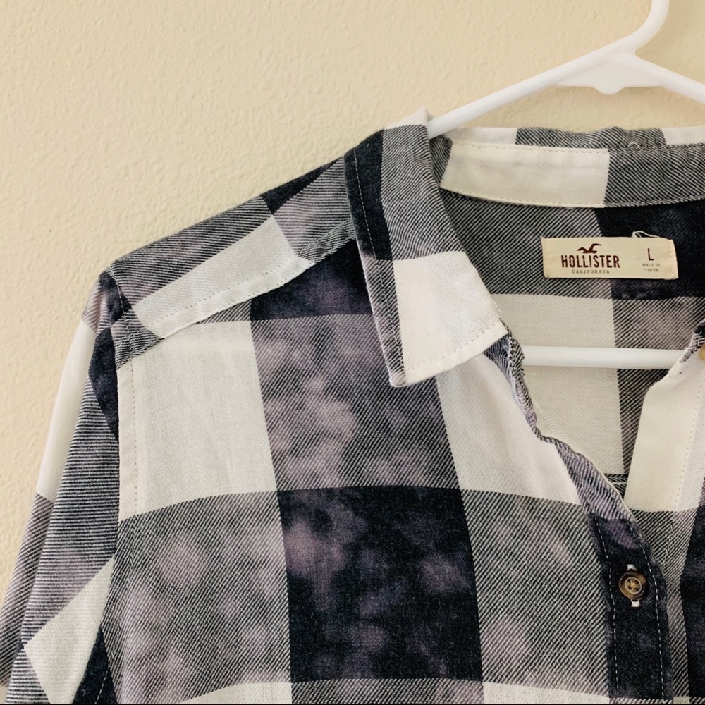 Hollister Grey Tones Flannel Top - Picture 2 of 4